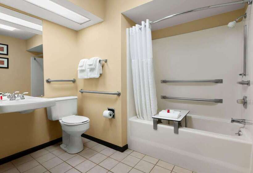 فندق Baymont By Wyndham Rocky Mount