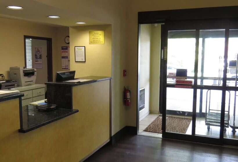 فندق Baymont By Wyndham Rocky Mount