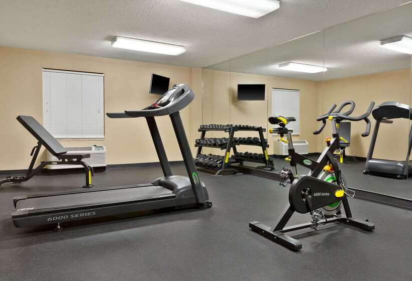 فندق Baymont By Wyndham Rocky Mount