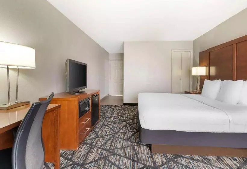 Отель Best Western Near Lackland Afb Sea World