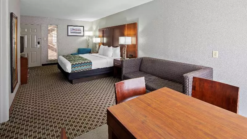 Отель Best Western Near Lackland Afb Sea World