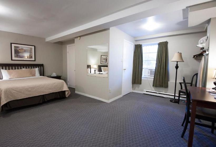 هتل Bluenose Inn And Suites