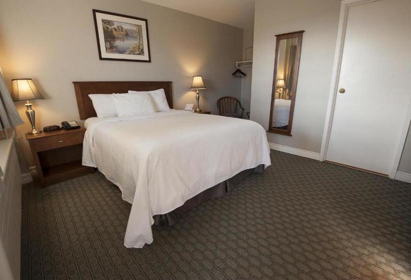 هتل Bluenose Inn And Suites