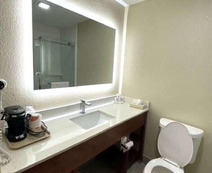 호텔 Surestay Plus By Best Western Reading North