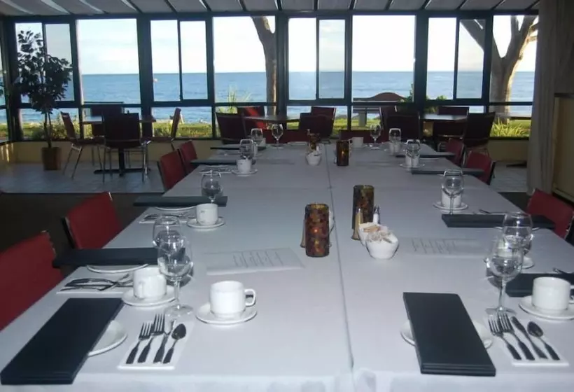 בית מלון כפרי Driftwood Inn