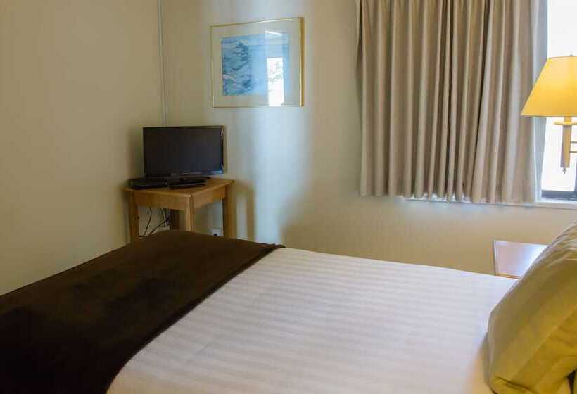 酒店 Driftwood Inn