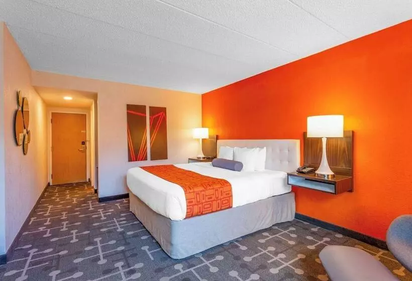 فندق Howard Johnson By Wyndham Portsmouth