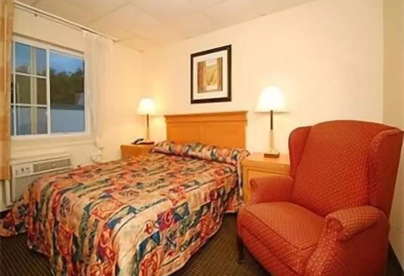 Hotel Inn At Monticello