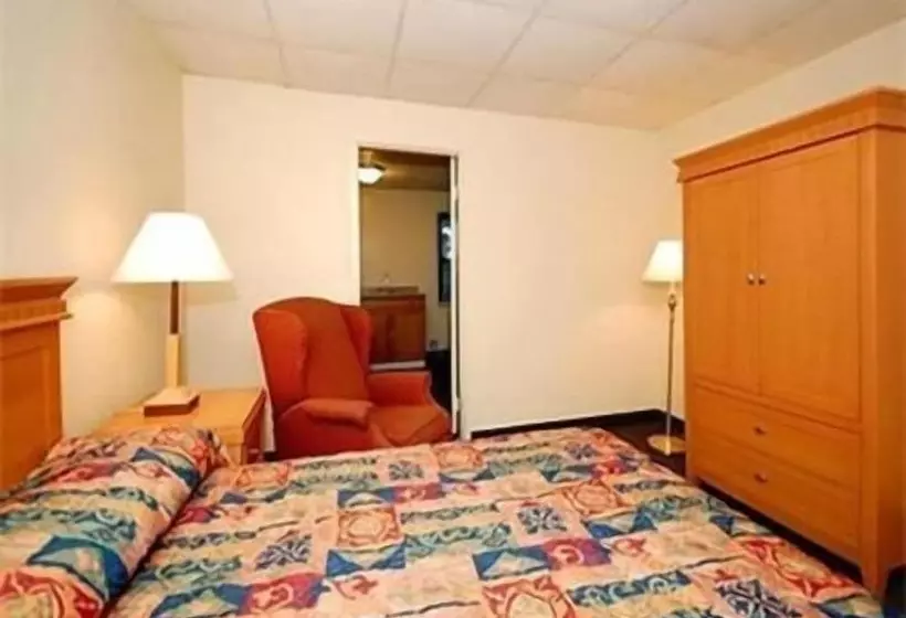 Hotel Inn At Monticello