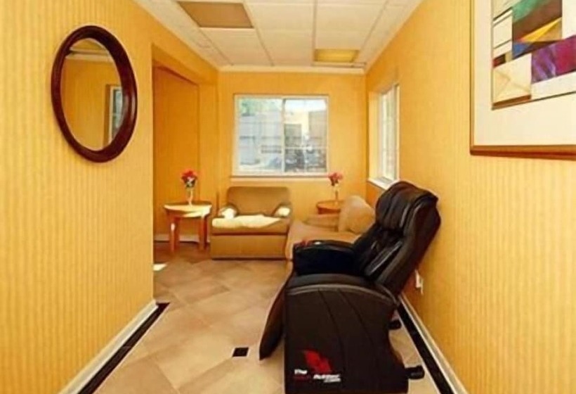 Hotel Inn At Monticello