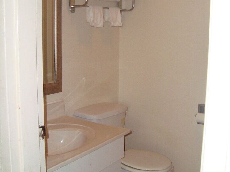 Hotel Inn At Monticello