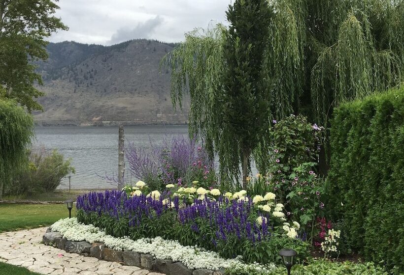 Отель Lakeside Country Inn