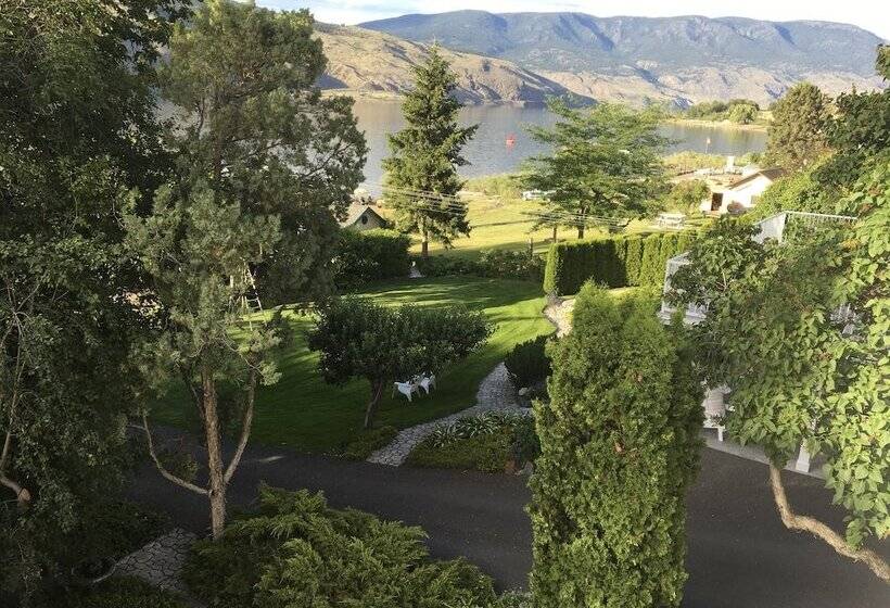 Отель Lakeside Country Inn