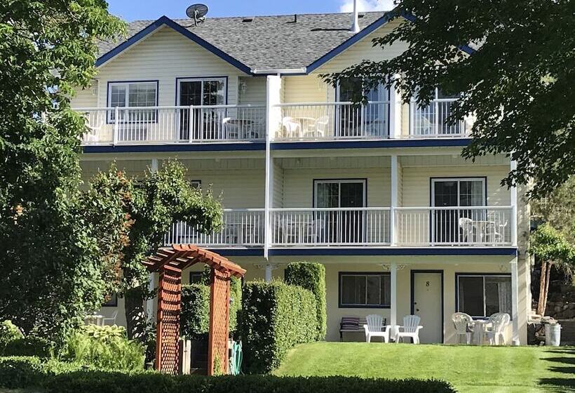 Отель Lakeside Country Inn