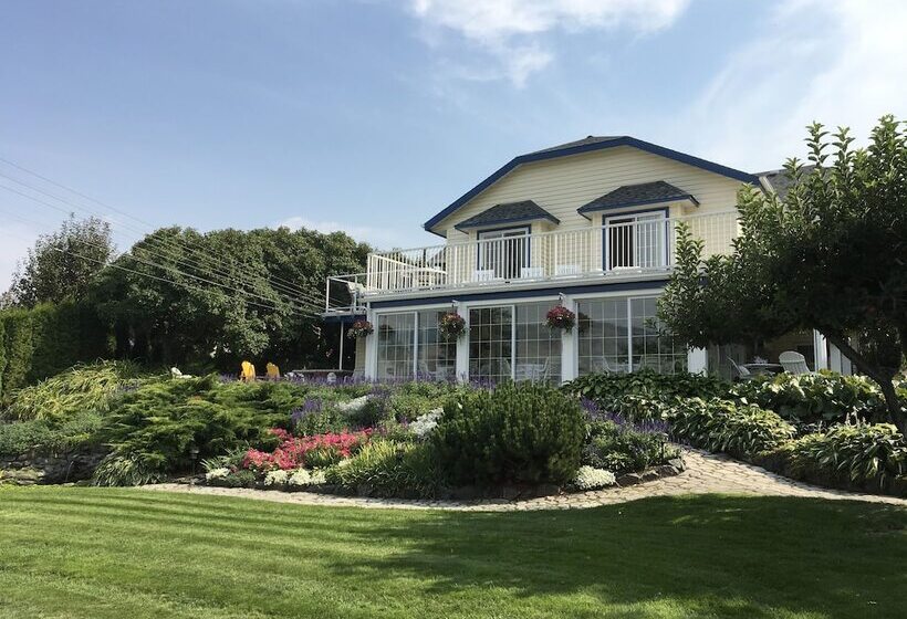 Отель Lakeside Country Inn