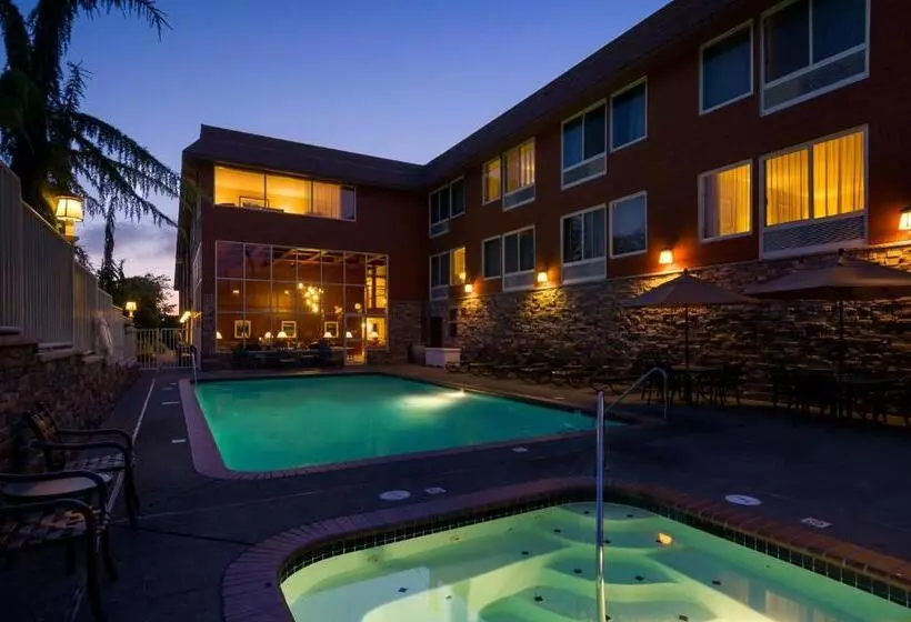 هتل Olympic Lodge By Ayres