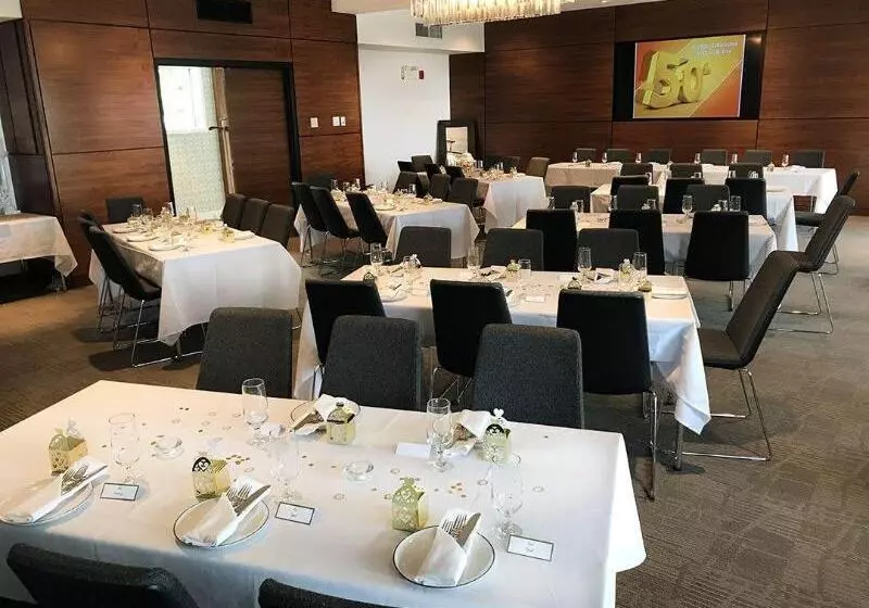 酒店 Qualicum Beach Inn