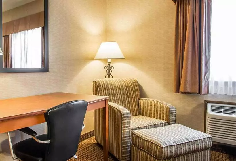 فندق Quality Inn