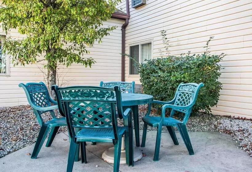 فندق Quality Inn