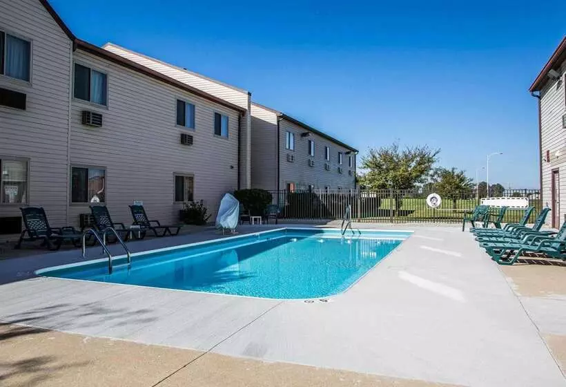 فندق Quality Inn