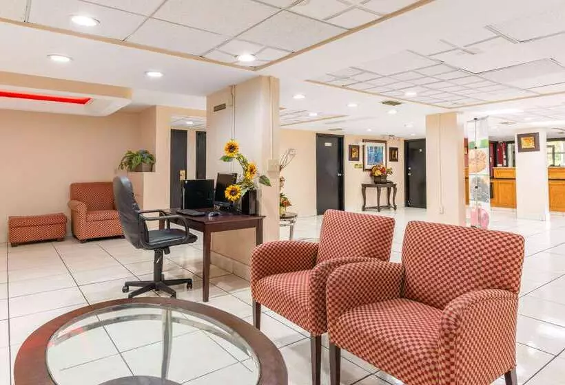 هتل Quality Inn & Suites Orlando Airport