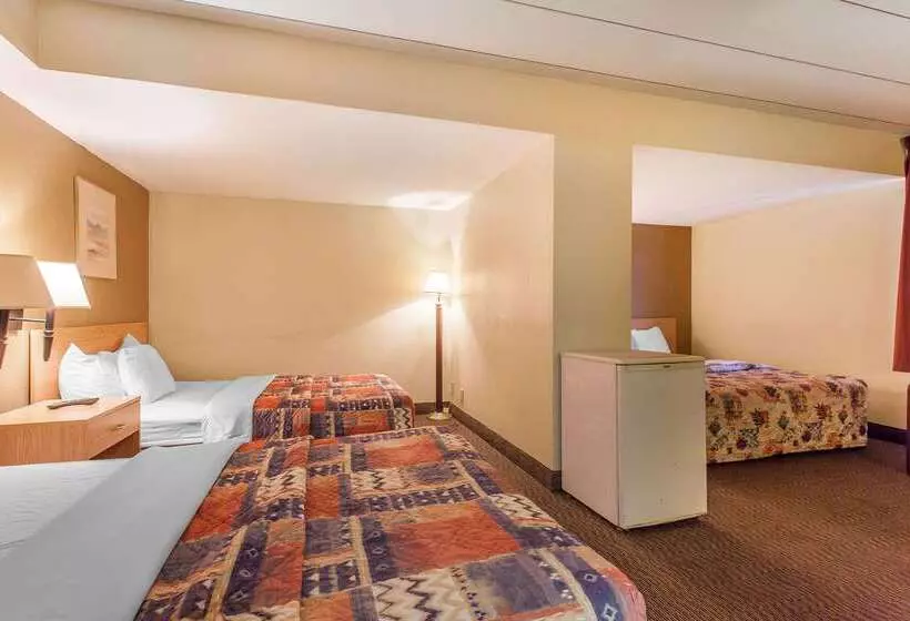 Отель Rodeway Inn North