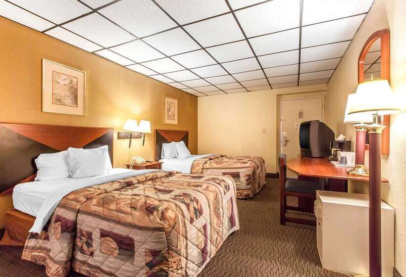 هتل Rodeway Inn North