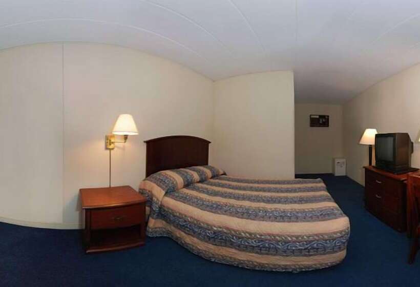 هتل Rodeway Inn North