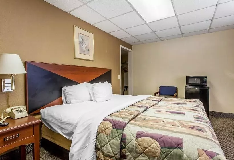 Отель Rodeway Inn North