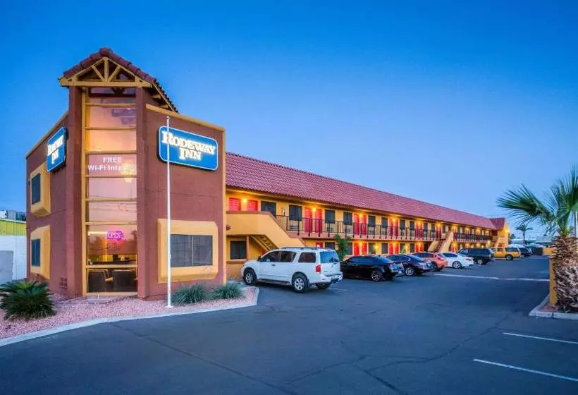 هتل Rodeway Inn Near Az State University