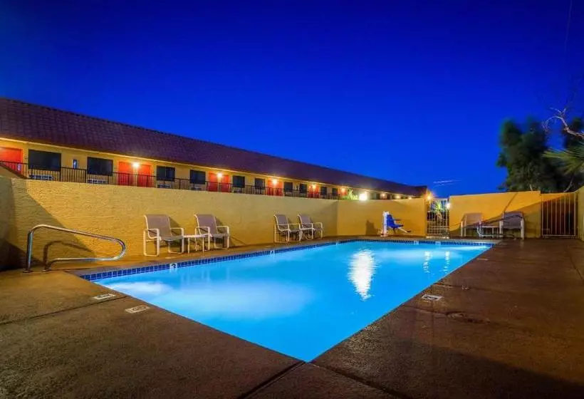 هتل Rodeway Inn Near Az State University