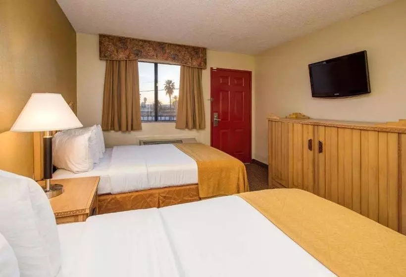 هتل Rodeway Inn Near Az State University