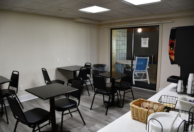 فندق Stillwater Inn & Suites