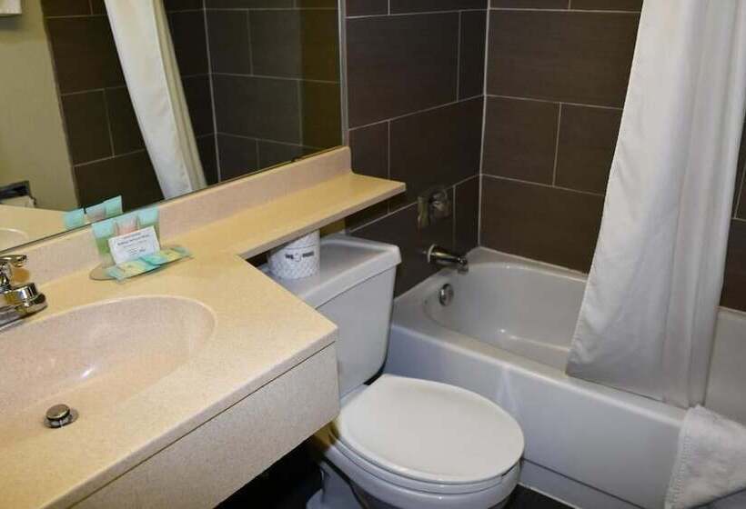 فندق Stillwater Inn & Suites