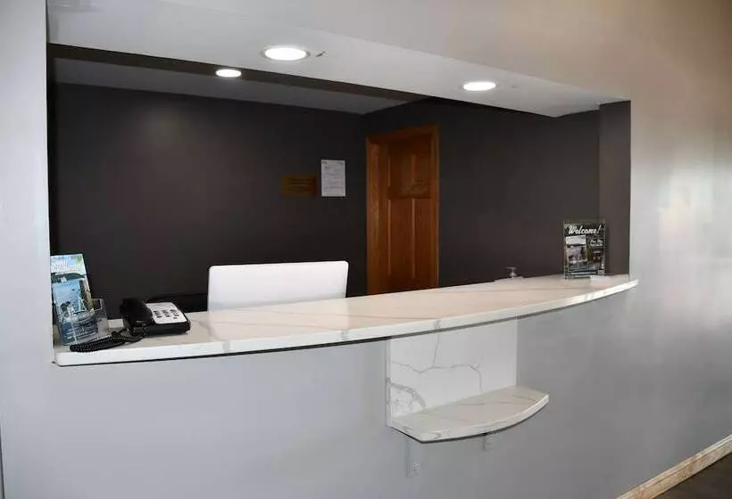 호텔 Stillwater Inn & Suites