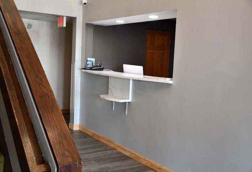 فندق Stillwater Inn & Suites