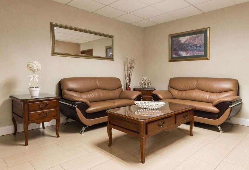 בית מלון כפרי Super 8 By Wyndham St Charles