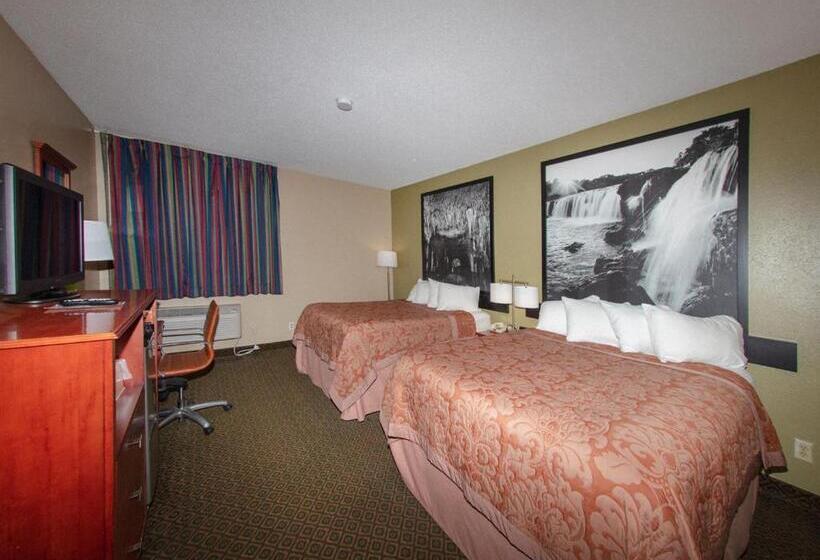 בית מלון כפרי Super 8 By Wyndham St Charles