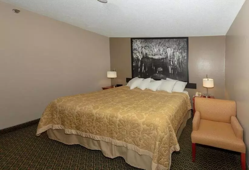 هتل Super 8 By Wyndham St Charles