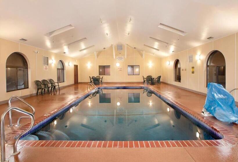 בית מלון כפרי Super 8 By Wyndham St Charles