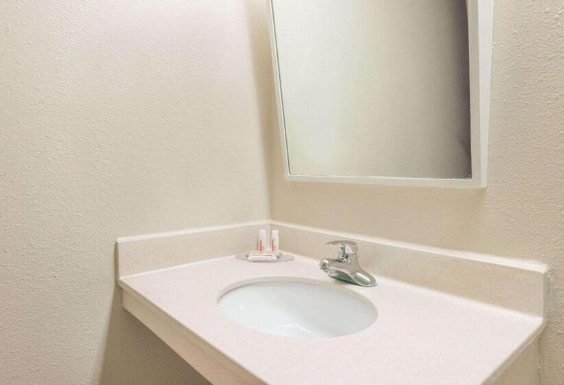 בית מלון כפרי Super 8 By Wyndham St Charles