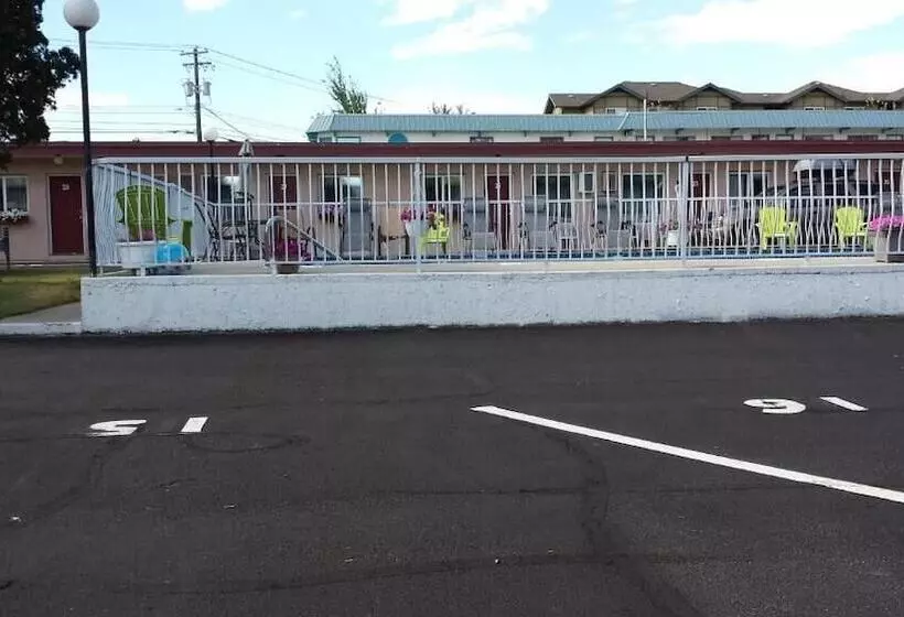 호텔 Swiss Sunset Inn