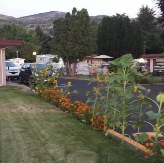 호텔 Swiss Sunset Inn