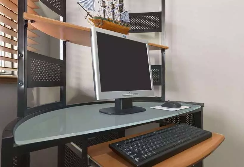 ホテル Travelodge Suites By Wyndham Saint John