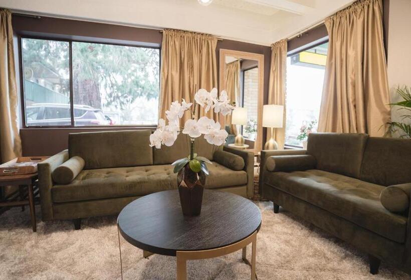 Мотель Robin Hood Inn And Suites