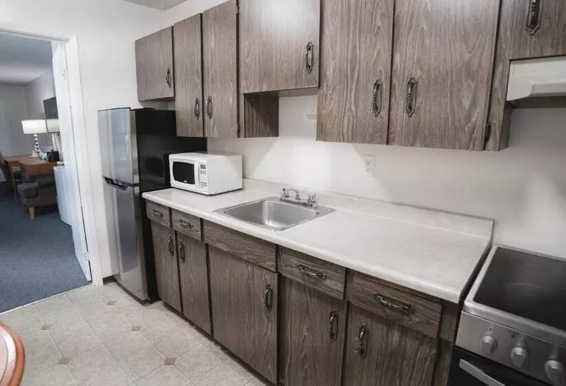 فندق على الطريق Robin Hood Inn And Suites