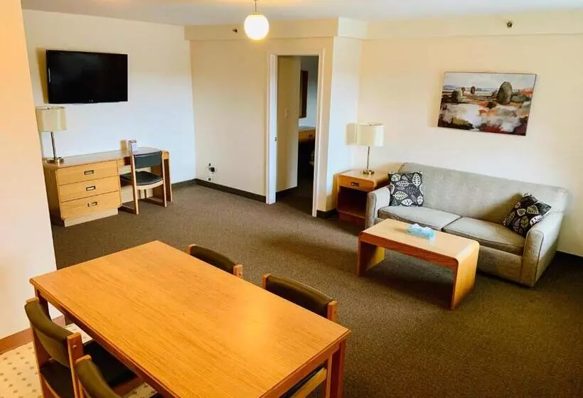 Green Acres Motel