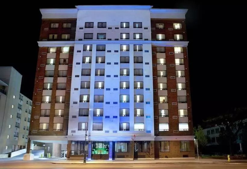 Sandman Hotel & Suites London Downtown