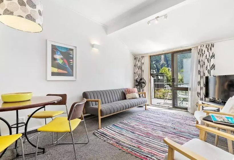 호텔 Amity Serviced Apartments