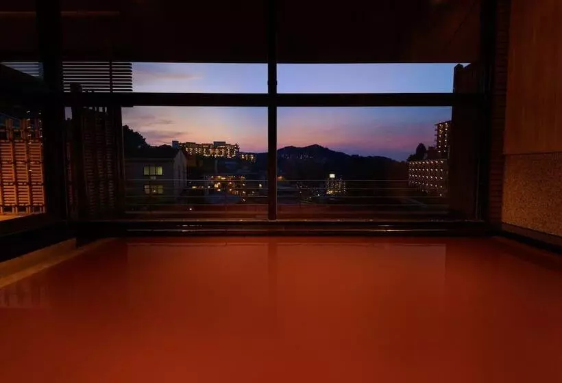 Отель Arima Onsen Takayamaso Hanano